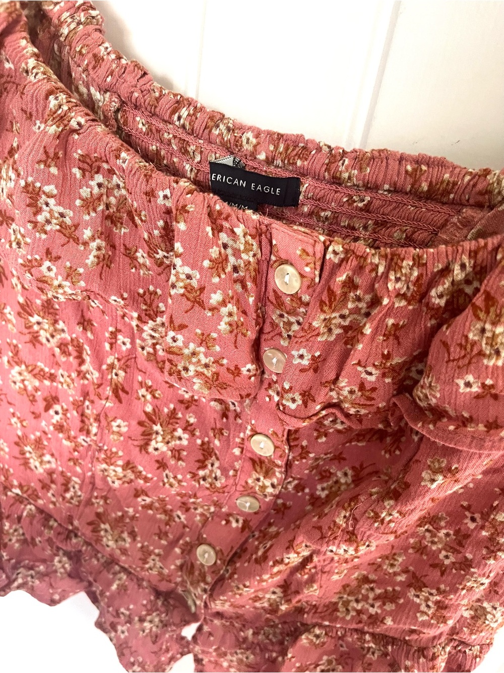 Floral Off-Shoulder Ruffle Button-Crop Top - Dusky Rose Pink - Picture 2 of 5